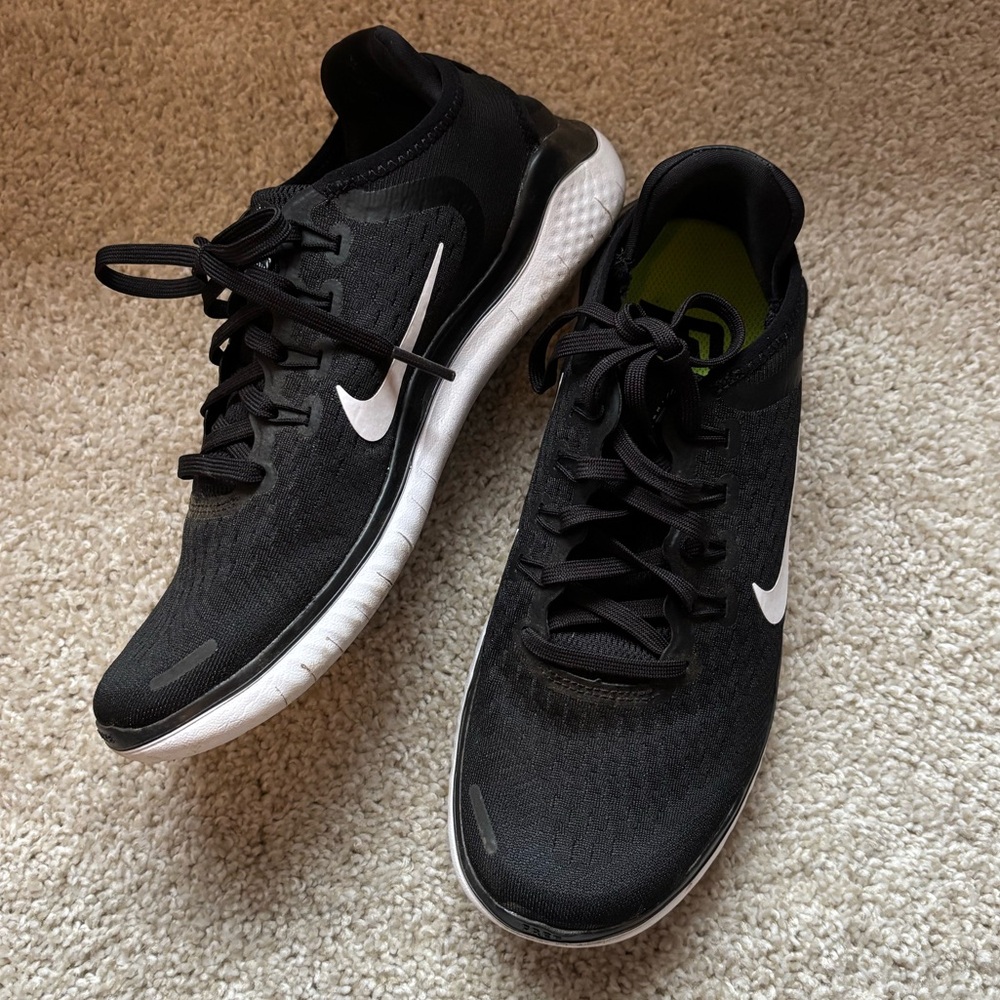 Nike Free Rn running shoes